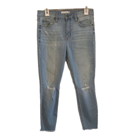 𝅺Juniors Oasis by Eunina cropped distressed lightwash jeans size 11 - Picture 1 of 9